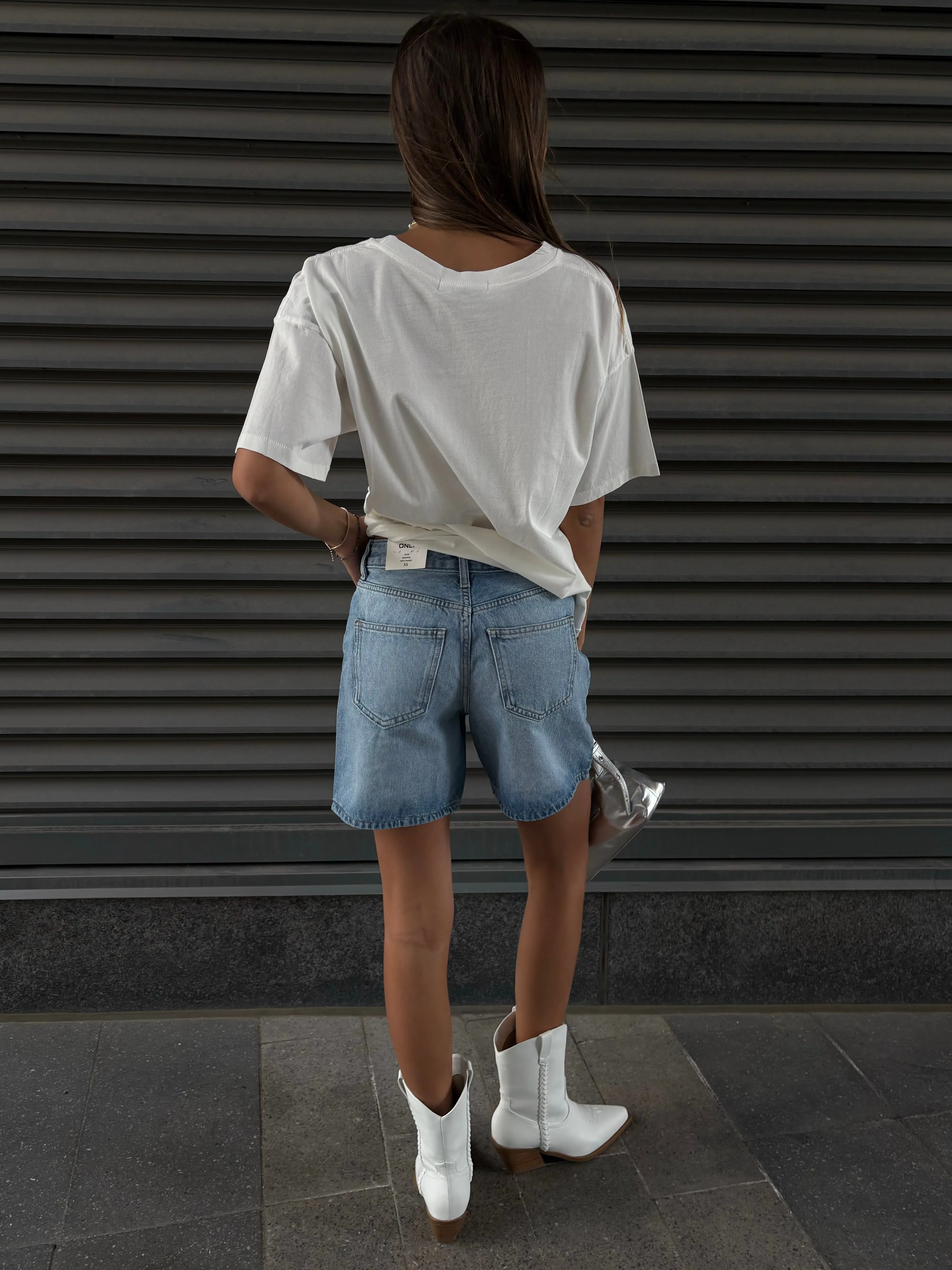 DAYDREAMER Lainey Wilson Bell Bottom Country Merch Tee sold by 27 Boutique product image thumbnail 4