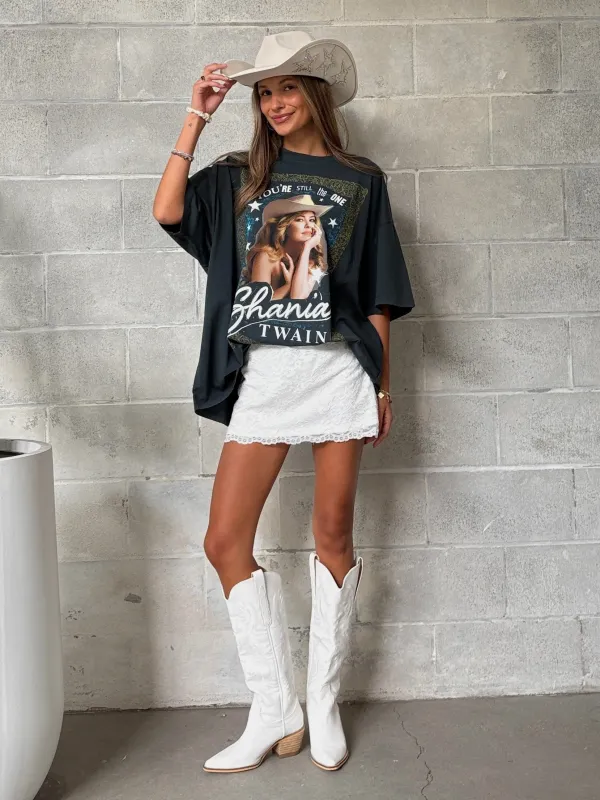 DAYDREAMER Shania Twain Still The One One Size Tee sold by 27 Boutique