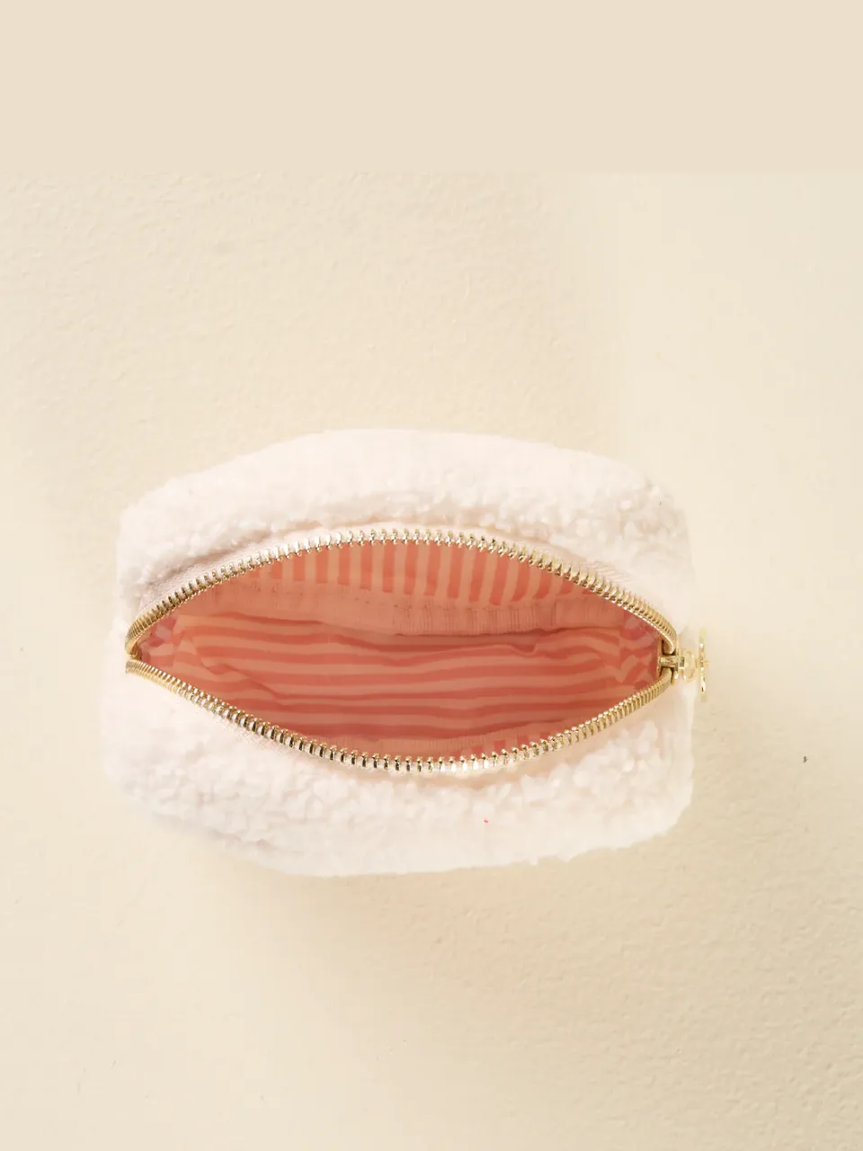 THE DARLING EFFECT Teddy Square Pouch sold by 27 Boutique product image thumbnail 2