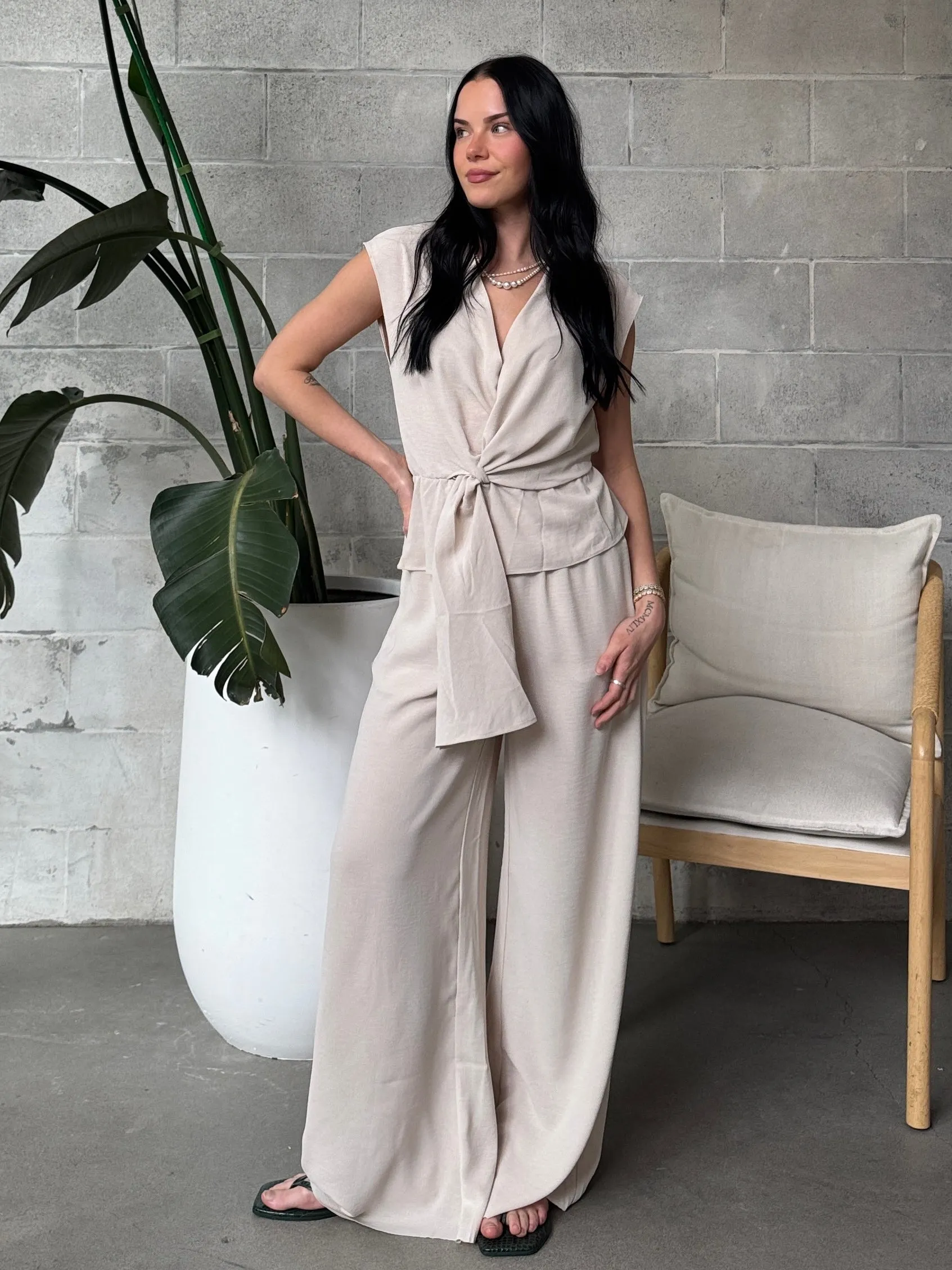 BLACK TAPE Elastic Waist Flowy Pant sold by 27 Boutique