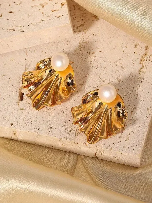 27 Pearl Shell Stud Earrings sold by 27 Boutique