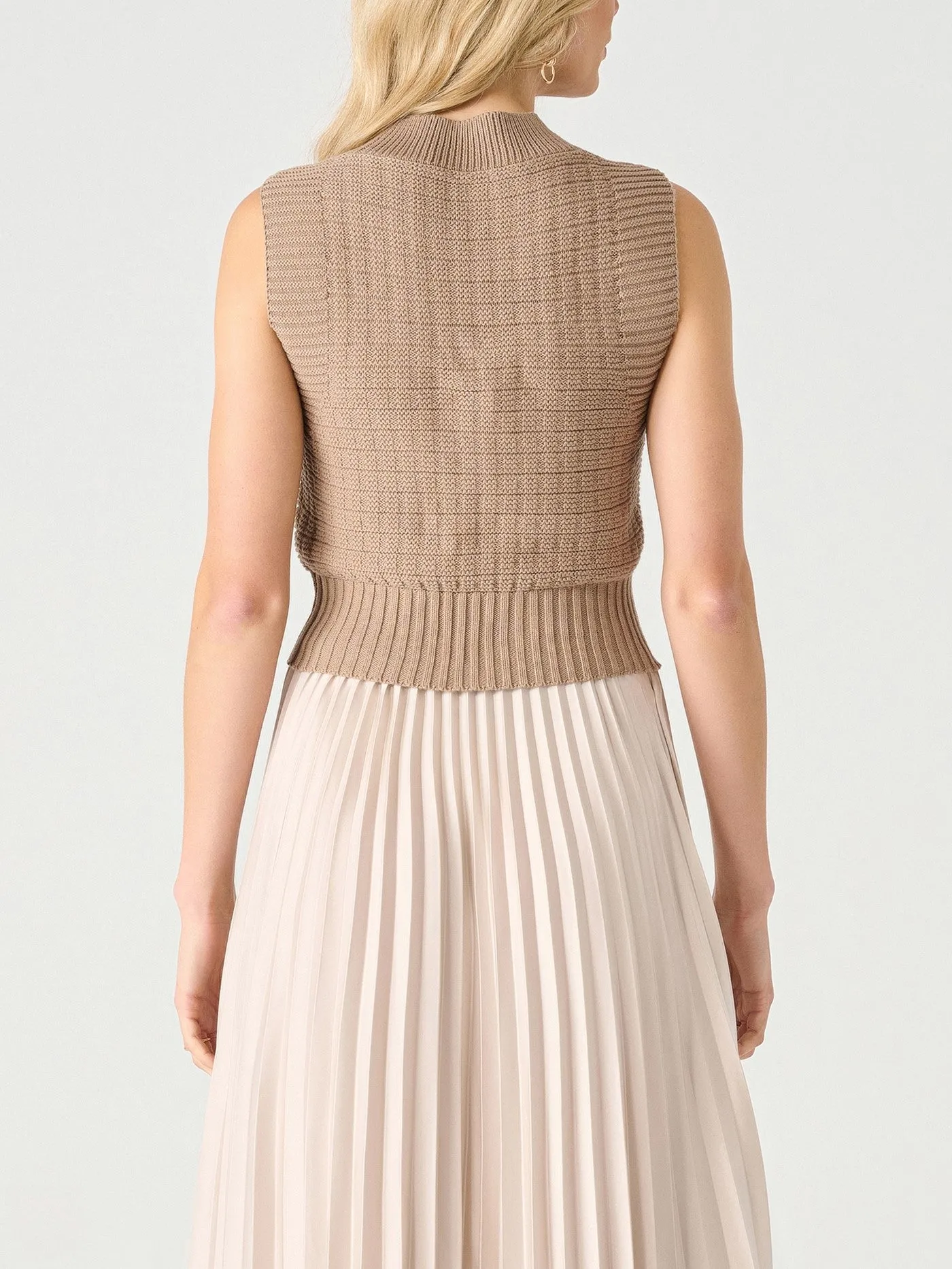 BLACK TAPE Textured Stitched Sweater Tank sold by 27 Boutique product image thumbnail 3