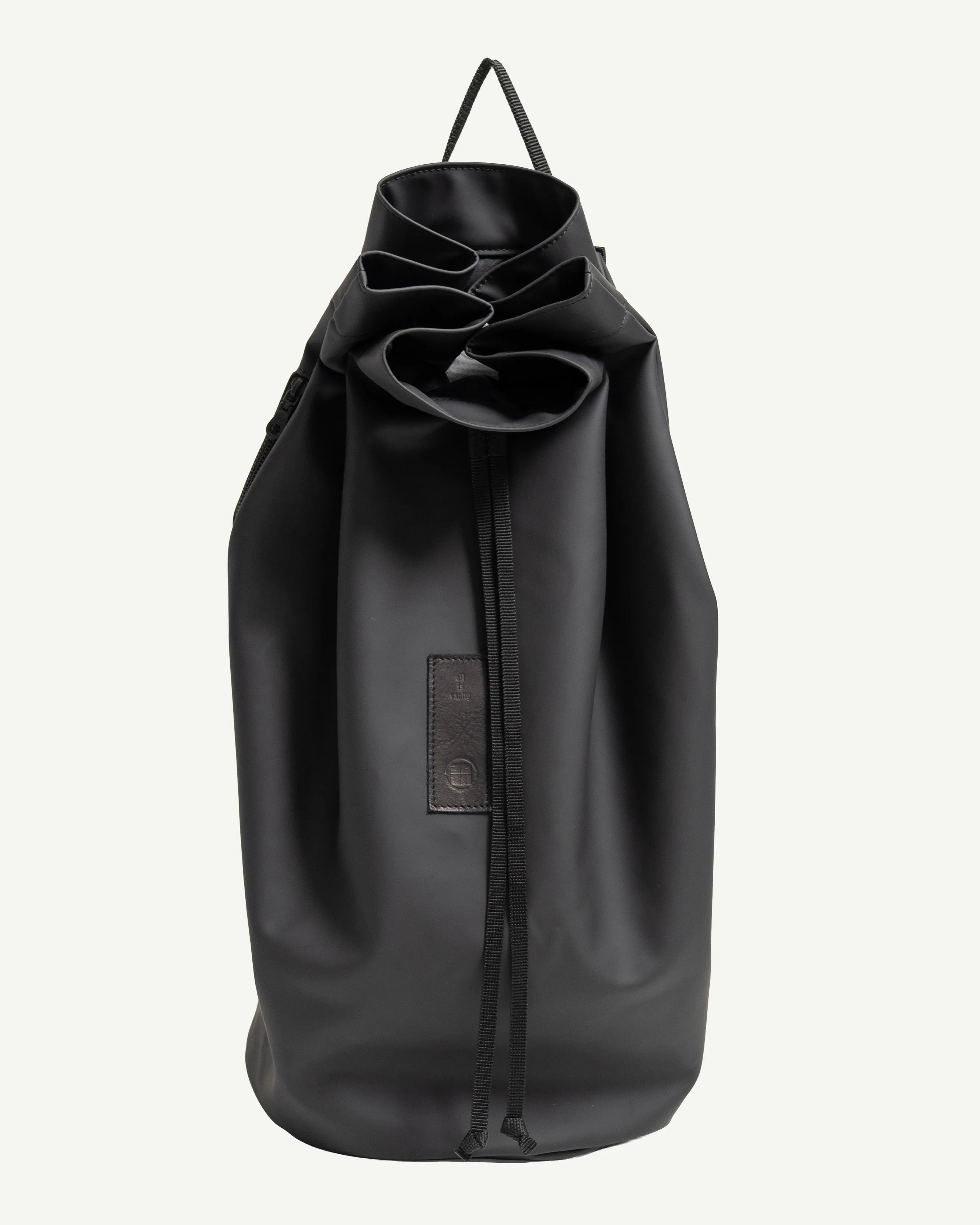 KINCHAKU BACKPACK "RESORT" sold by Yorozu
