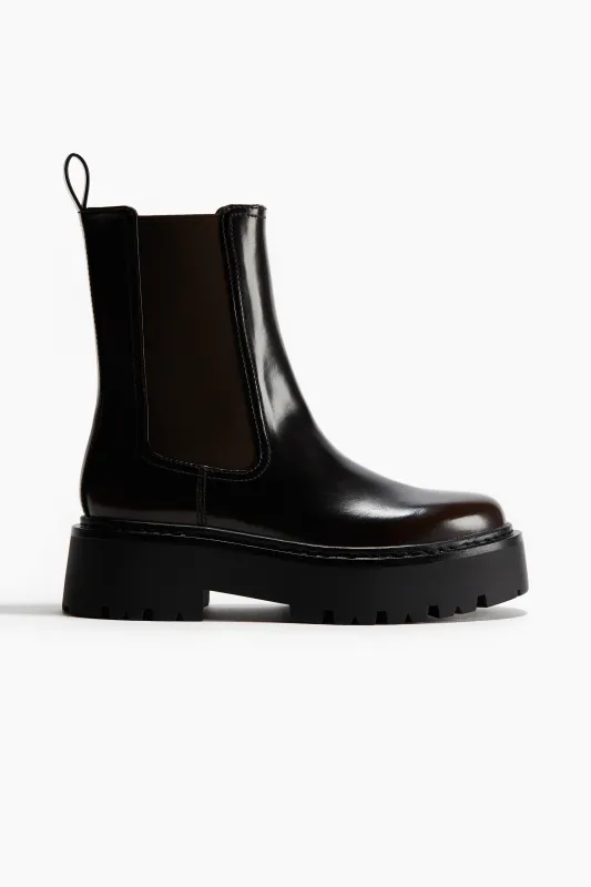 H & M - Chunky Chelsea boots - Brown made by H&M