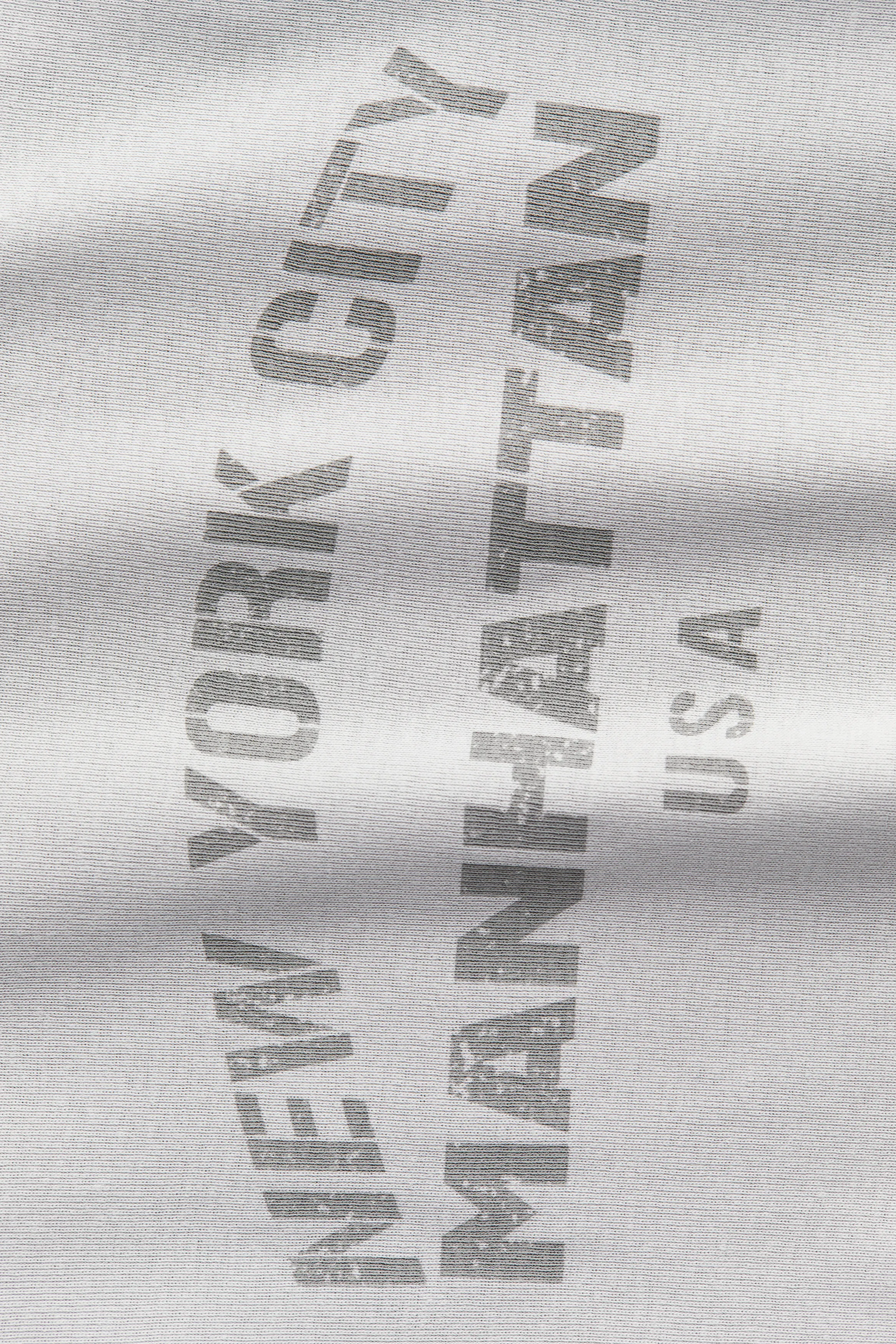 Fitted T-shirt sold by H&M product image thumbnail 4