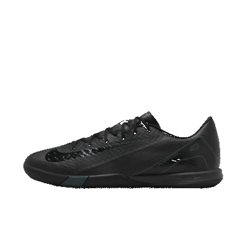 Nike Mercurial Vapor 16 Academy IC Low-Top Soccer Shoes sold by Nike