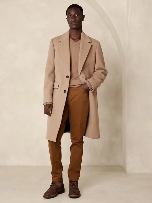 Skinny Traveler Pant 2.0 sold by Banana Republic
