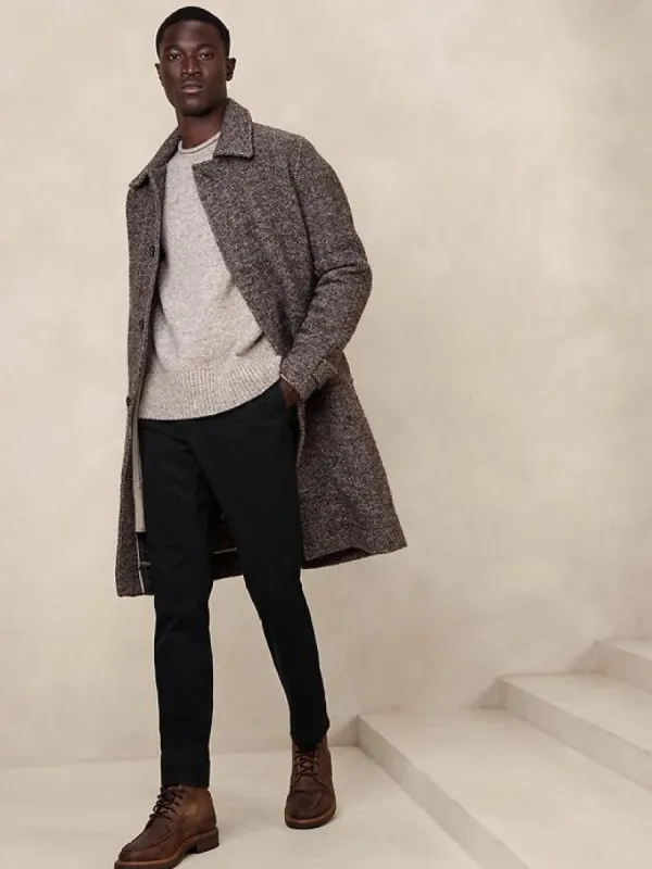 Straight Brushed Traveler Chino made by Banana Republic