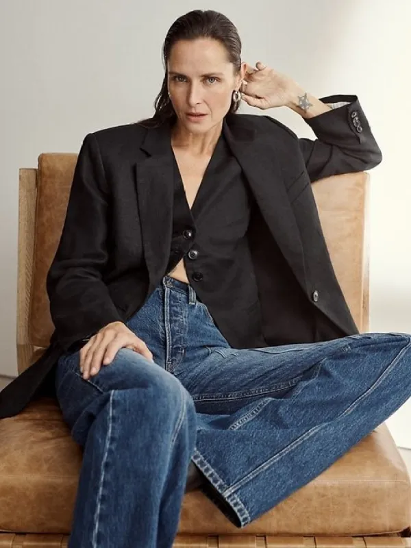 Lina Relaxed Linen Blazer sold by Banana Republic