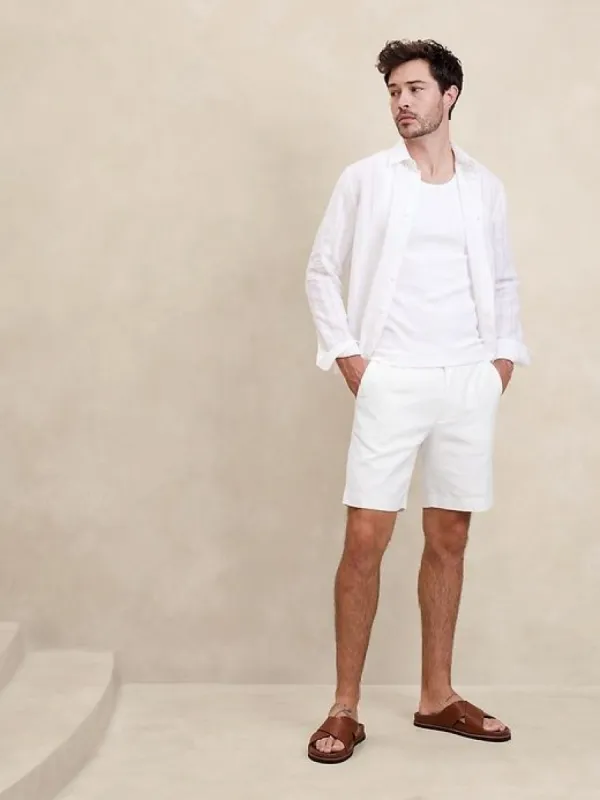 Lino 9" Linen Short sold by Banana Republic