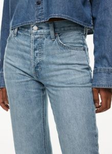 the 90s joni lo-rise loose jean sold by Aritzia