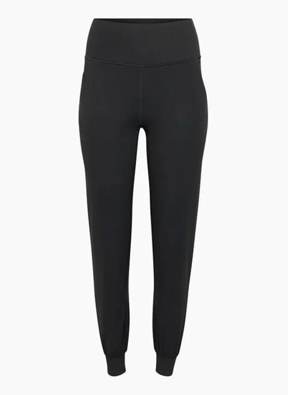 butter momentum jogger sold by Aritzia