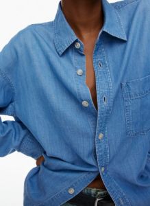 the 80s comfy denim shirt sold by Aritzia