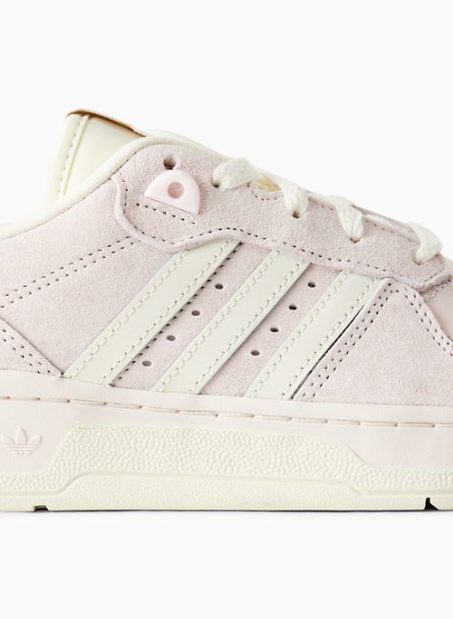 rivalry low sold by Aritzia product image thumbnail 4