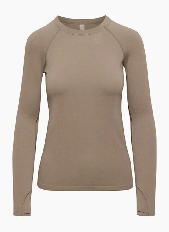bodylite™ interval hip longsleeve sold by Aritzia