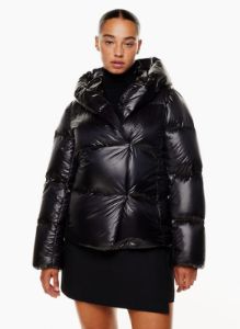 the duvet puffer short sold by Aritzia