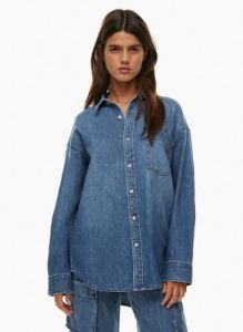 the 80s comfy denim shirt sold by Aritzia