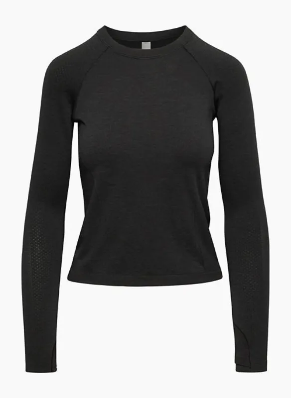 bodylite™ interval longsleeve sold by Aritzia