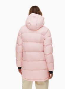the super puff™ mid sold by Aritzia
