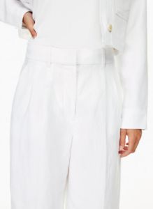 carrot linen pant sold by Aritzia