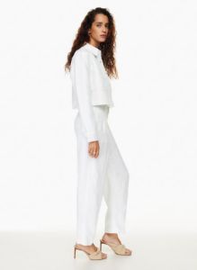 carrot linen pant sold by Aritzia