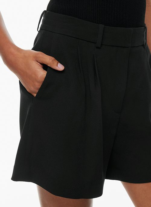 pleated mid-thigh short sold by Aritzia product image thumbnail 5