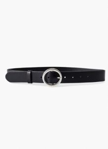 classic leather belt sold by Aritzia