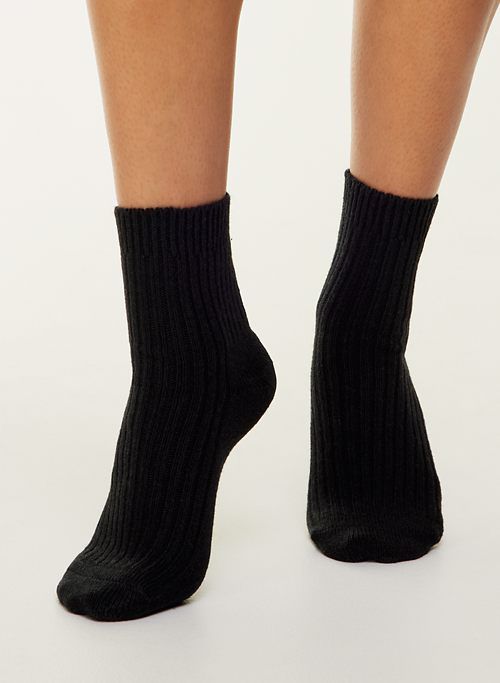 unwind ankle sock sold by Aritzia