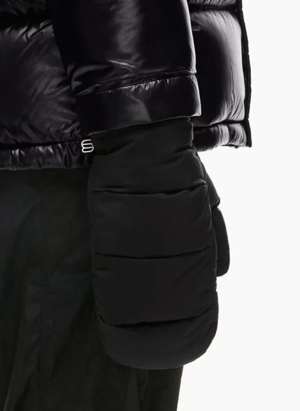 the super puff™ pro mitten sold by Aritzia