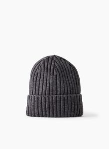rush beanie sold by Aritzia