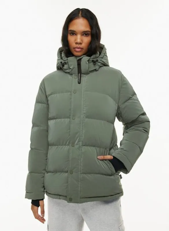 the super puff™ sold by Aritzia