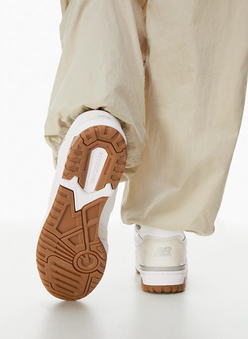 550 sold by Aritzia product image thumbnail 2