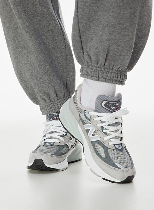 990v6 sold by Aritzia