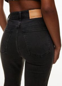 the 90s naomi super hi stovepipe jean sold by Aritzia