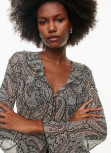castelo blouse sold by Aritzia