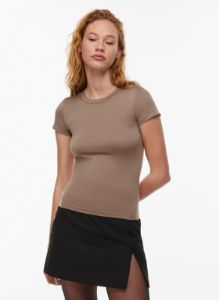 sinchseamless™ willow hip t-shirt sold by Aritzia