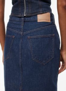 the 90s pencil maxi jean skirt sold by Aritzia