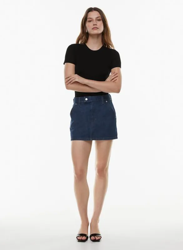 the ’90s workwear mini denim skirt sold by Aritzia