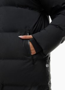 the super puff₂o™ long sold by Aritzia