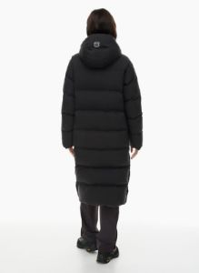the super puff₂o™ long sold by Aritzia