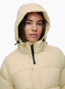 the super puff™ sold by Aritzia