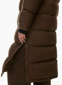 the super puff™ long sold by Aritzia