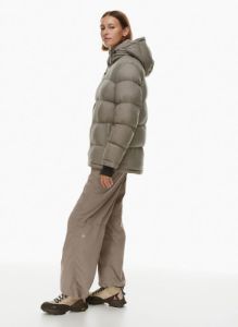 the super (re)puff™ sold by Aritzia