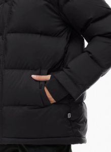 the super puff™️ sold by Aritzia