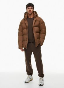 the super puff™ mens sold by Aritzia