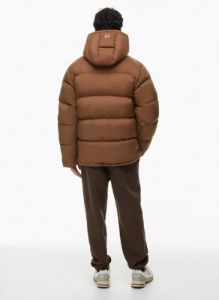 the super puff™ mens sold by Aritzia