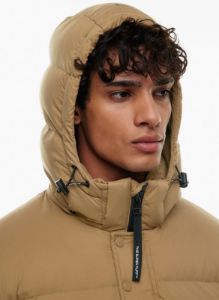 the super puff™ mens sold by Aritzia