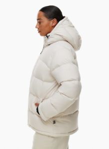 the super puff™ sold by Aritzia