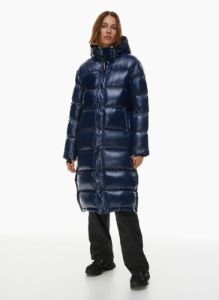 the super puff™ long sold by Aritzia