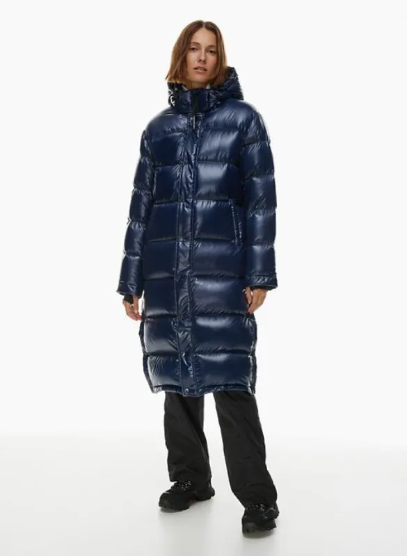 the super puff™ long sold by Aritzia